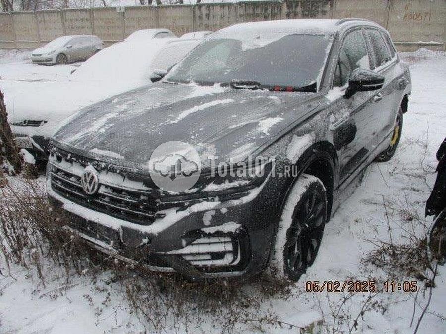 Фото Volkswagen Touareg 2