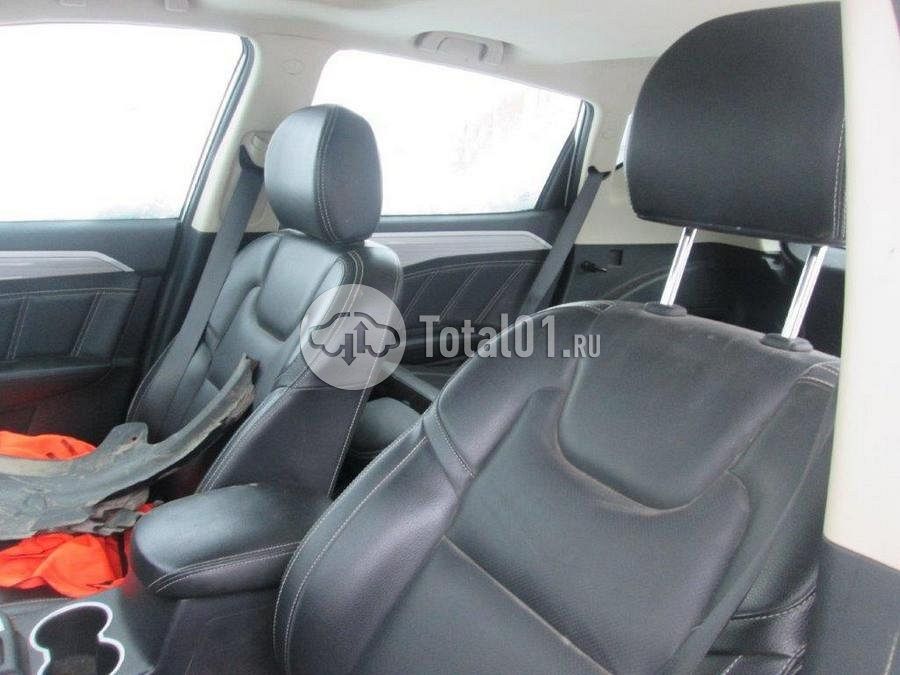 Фото Geely Emgrand X7 28