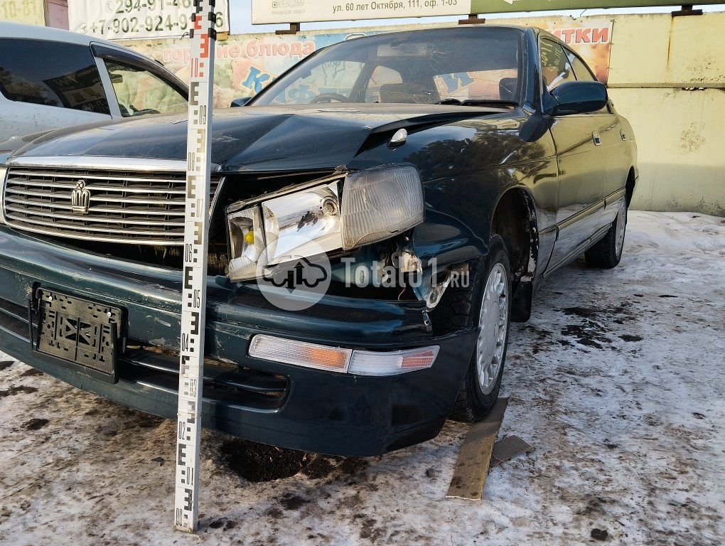 Фото Toyota Crown 6