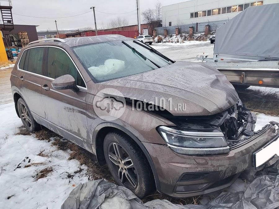 Фото Volkswagen Tiguan 4