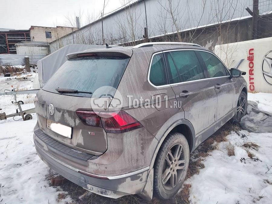 Фото Volkswagen Tiguan 6