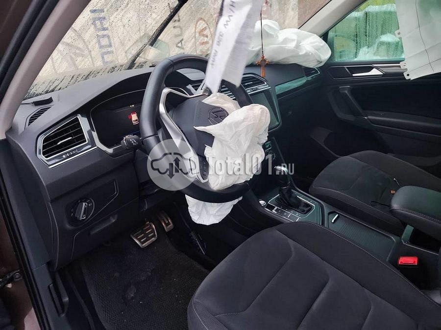 Фото Volkswagen Tiguan 12