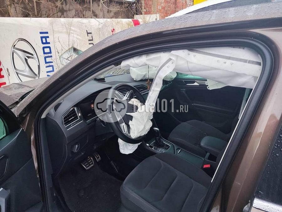 Фото Volkswagen Tiguan 14