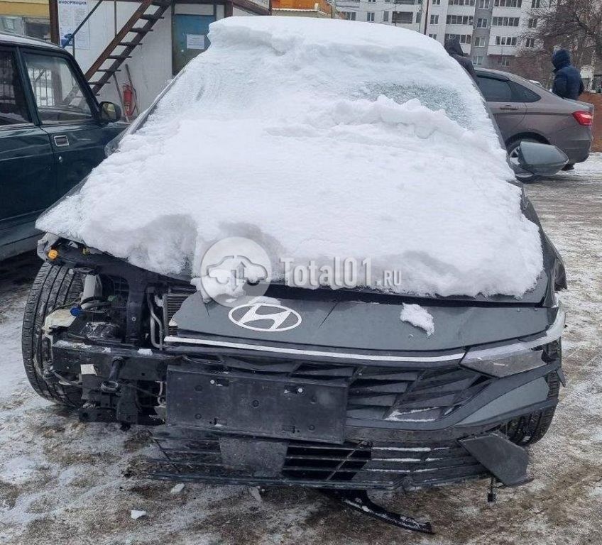 Фото Hyundai Elantra 6