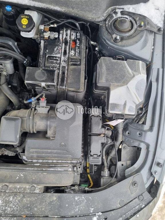Фото Hyundai Elantra 48