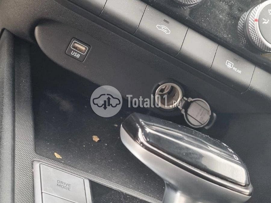 Фото Hyundai Elantra 102