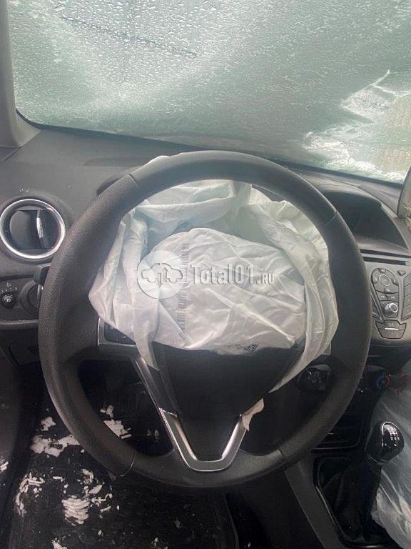 Фото Ford Fiesta 28