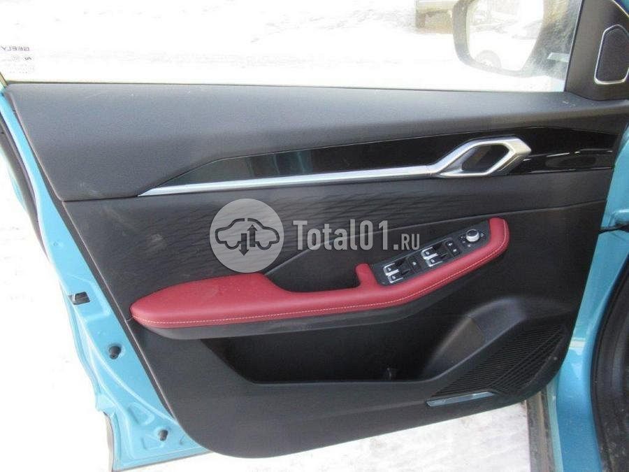 Фото Geely Coolray 44