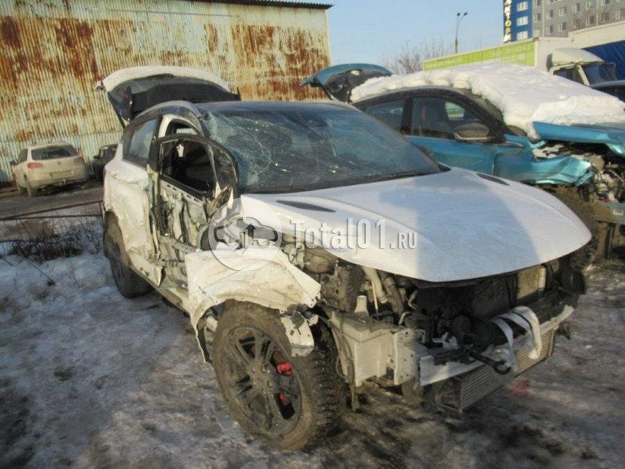 Фото Geely Coolray 12
