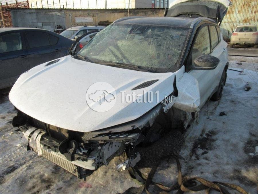 Фото Geely Coolray 16