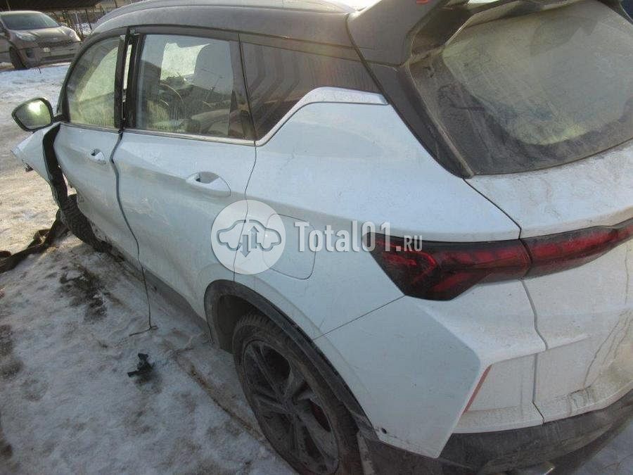 Фото Geely Coolray 30