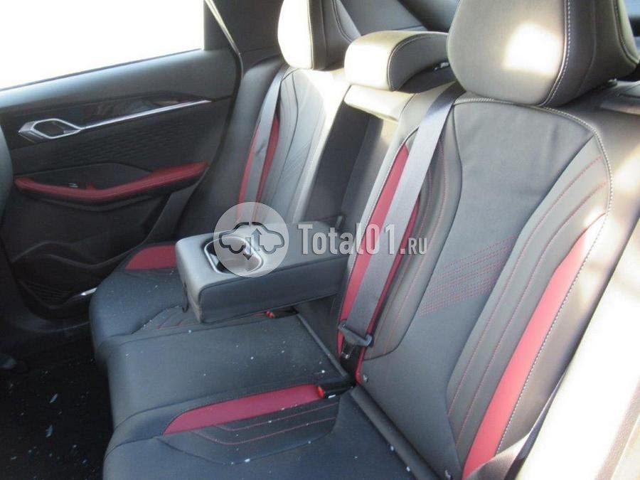 Фото Geely Coolray 40