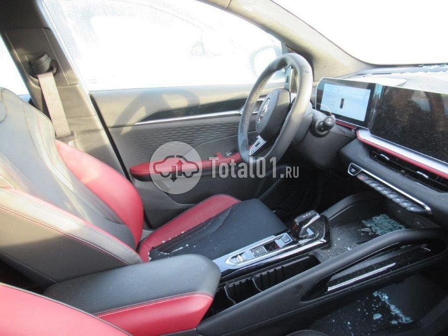 Фото Geely Coolray 50