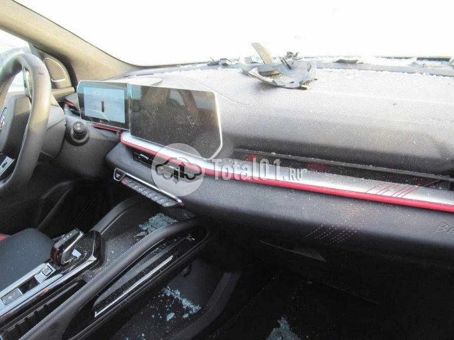 Фото Geely Coolray 52