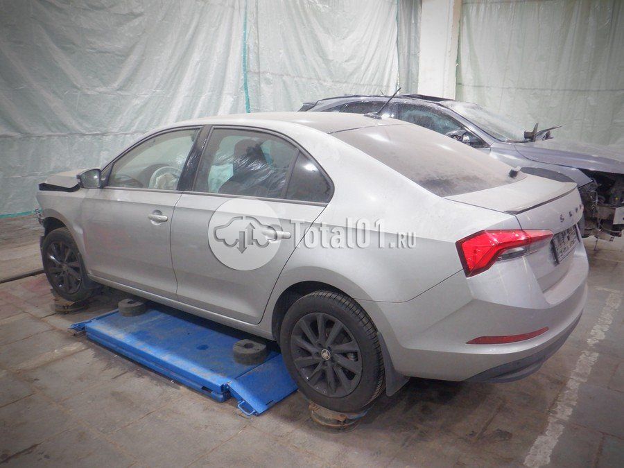 Фото Skoda Rapid 10