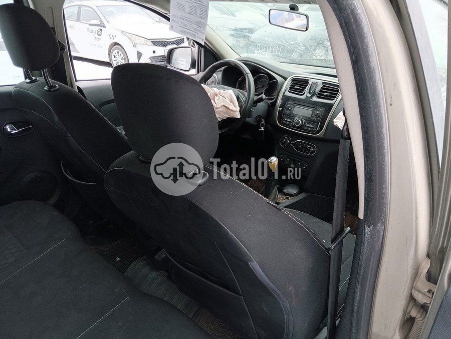 Фото Renault Sandero 140