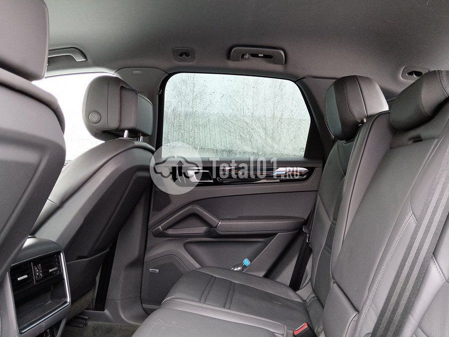 Фото Porsche Cayenne 102