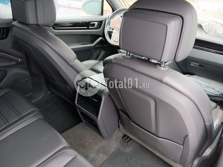 Фото Porsche Cayenne 126