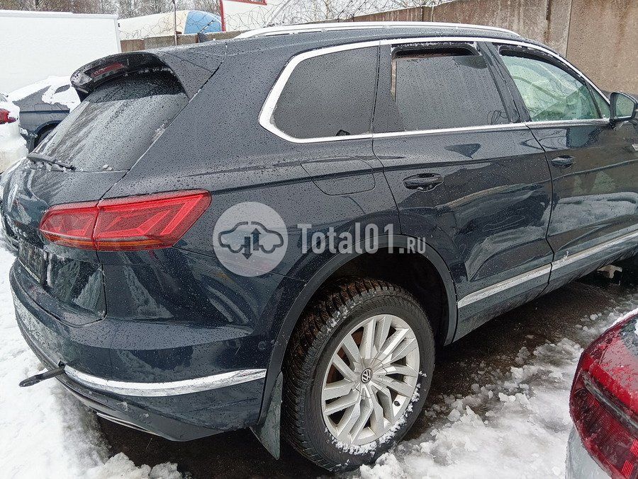 Фото Volkswagen Touareg 80