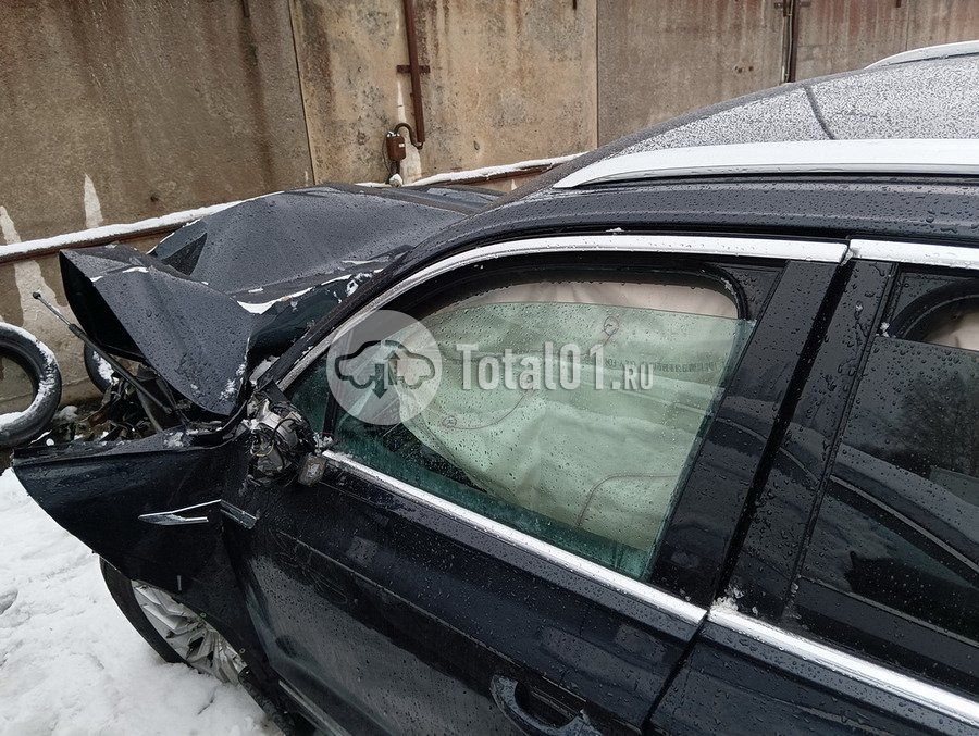 Фото Volkswagen Touareg 102