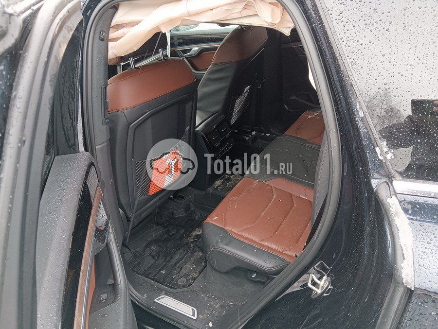 Фото Volkswagen Touareg 180