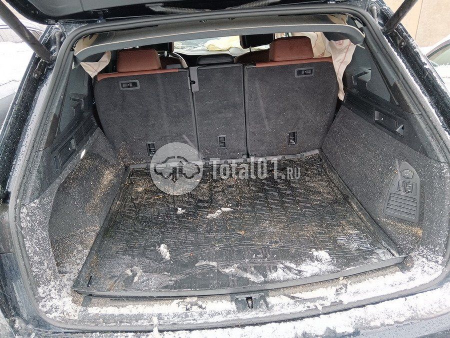 Фото Volkswagen Touareg 196