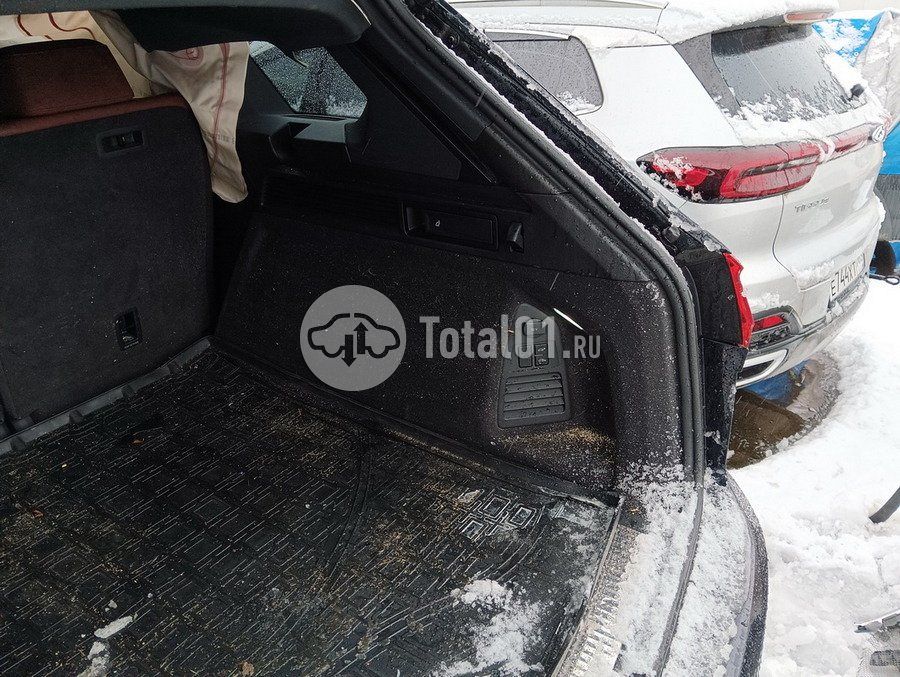 Фото Volkswagen Touareg 200