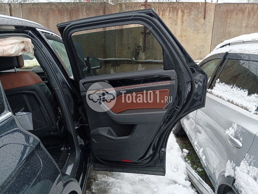 Фото Volkswagen Touareg 204