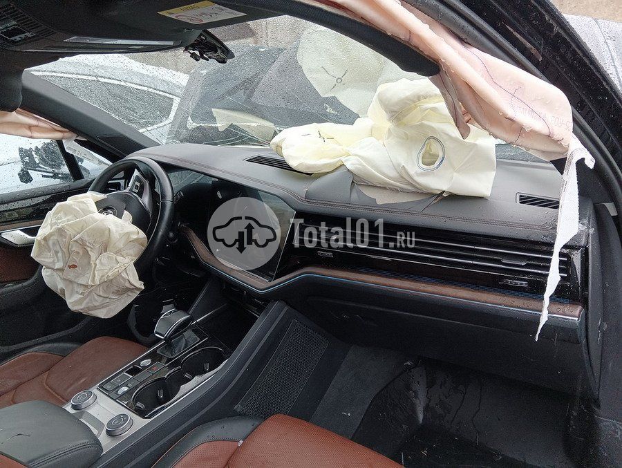 Фото Volkswagen Touareg 230