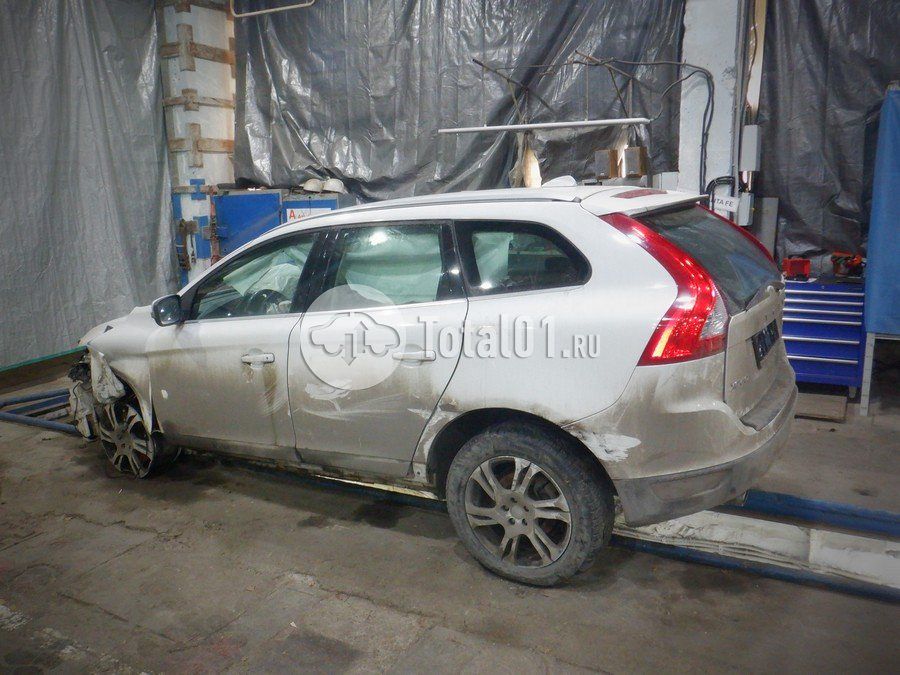 Фото Volvo XC60 10
