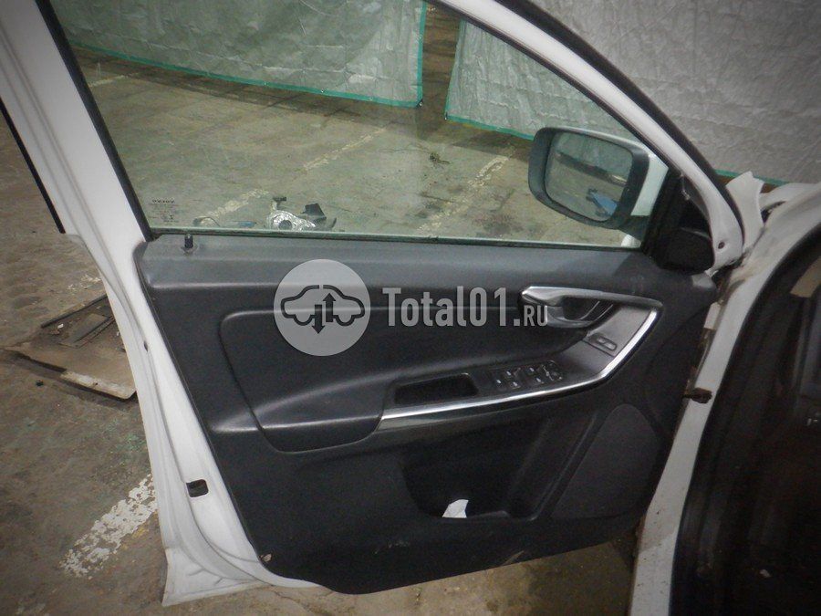 Фото Volvo XC60 32