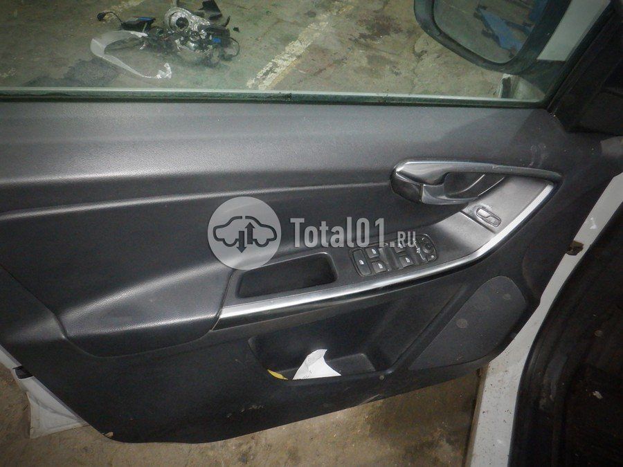 Фото Volvo XC60 34