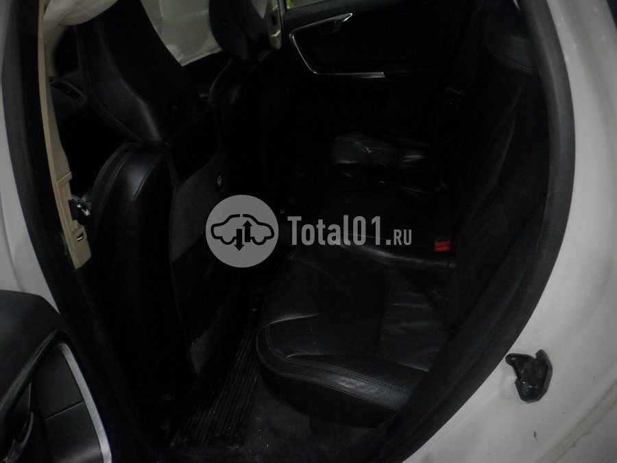 Фото Volvo XC60 46