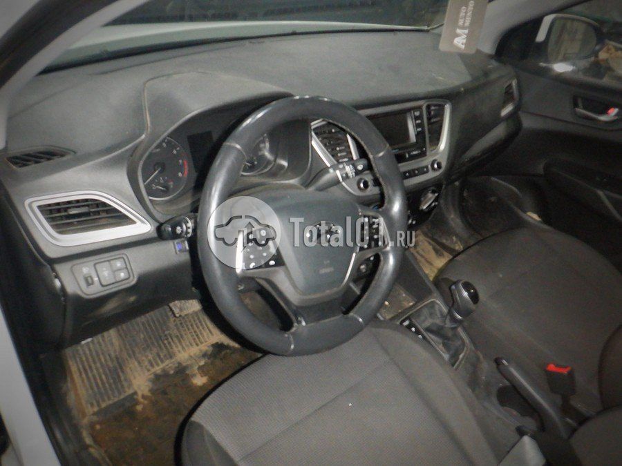 Фото Hyundai Solaris 40