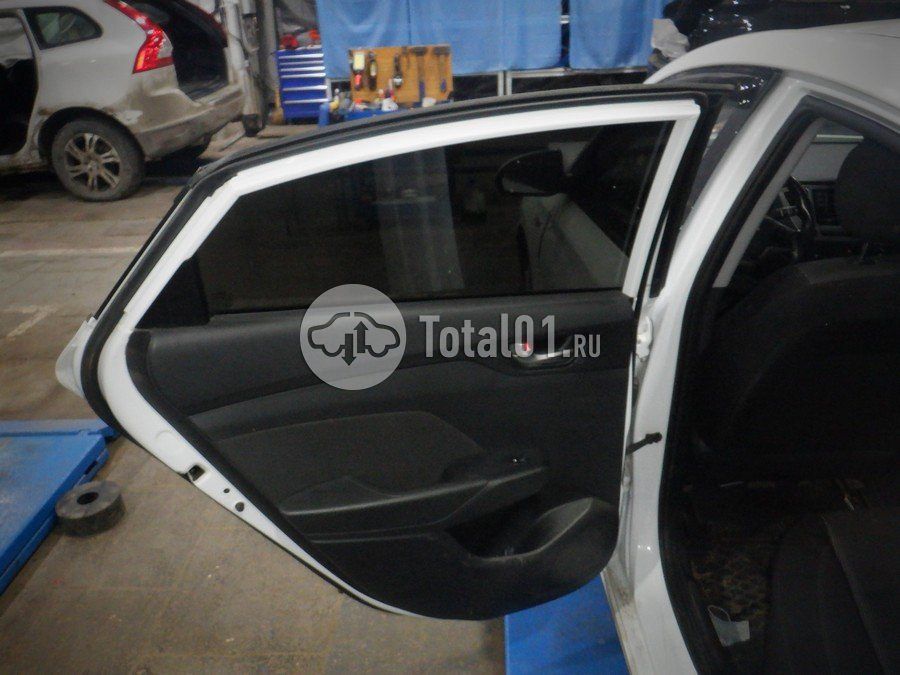 Фото Hyundai Solaris 44
