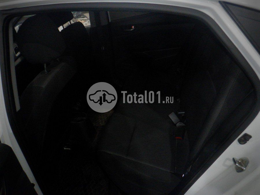 Фото Hyundai Solaris 48