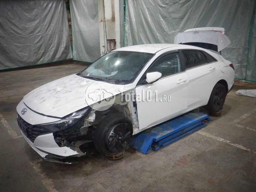 Фото Hyundai Elantra 6
