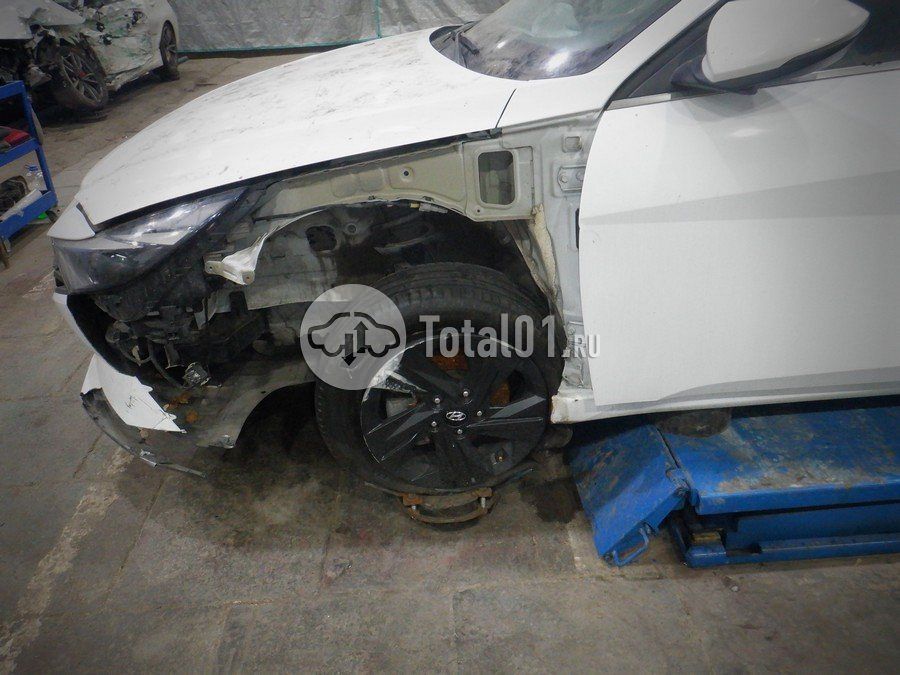 Фото Hyundai Elantra 18