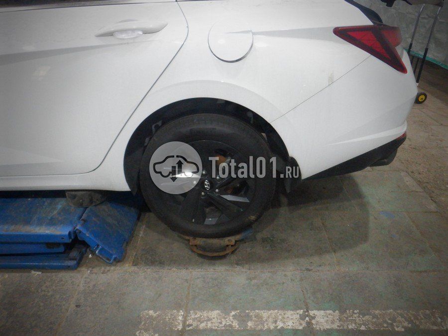 Фото Hyundai Elantra 22