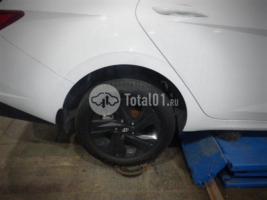 Фото Hyundai Elantra 26