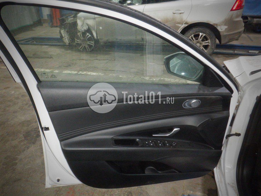 Фото Hyundai Elantra 36