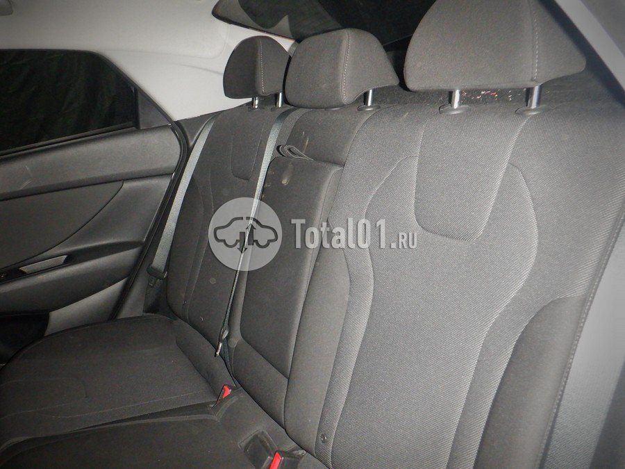 Фото Hyundai Elantra 56