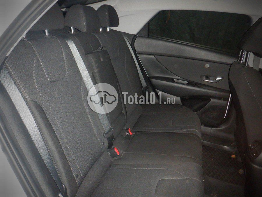 Фото Hyundai Elantra 72