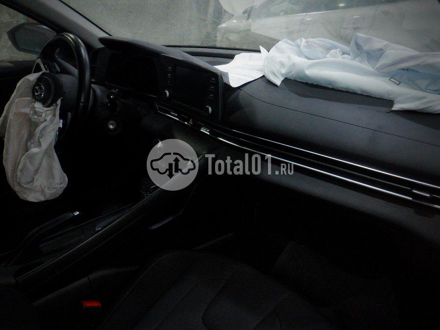 Фото Hyundai Elantra 82