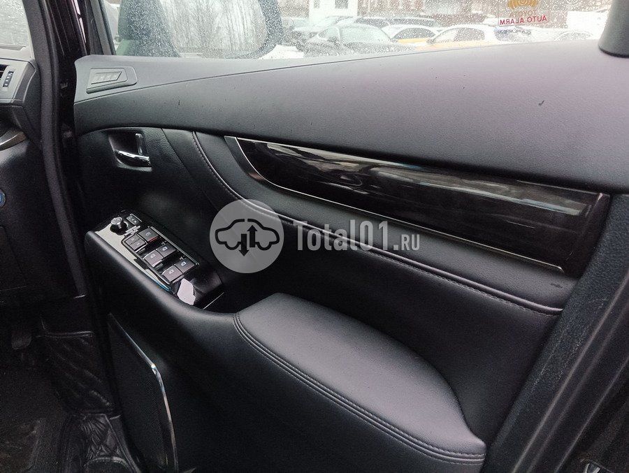 Фото Toyota Vellfire 82