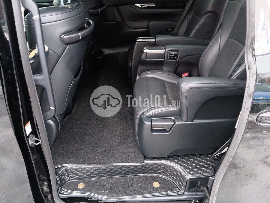 Фото Toyota Vellfire 140