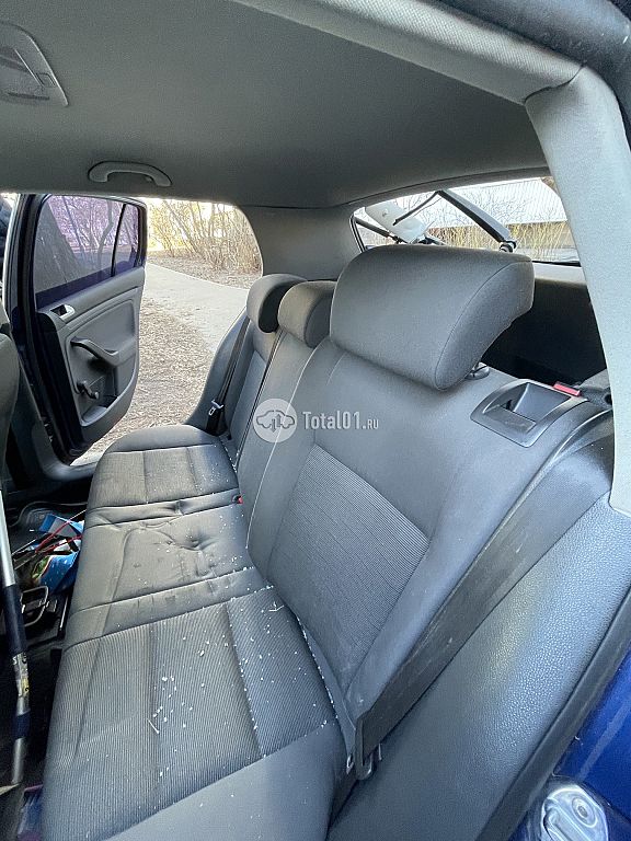 Фото Volkswagen Golf 100