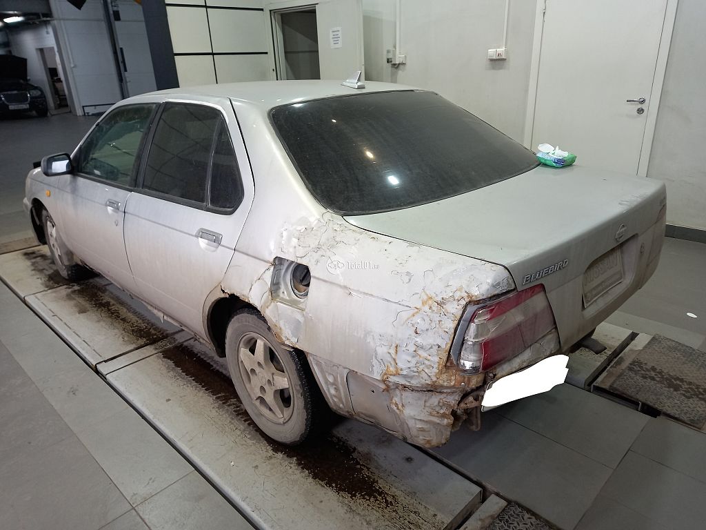 Фото Nissan Bluebird 4