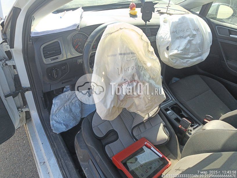Фото Volkswagen Golf 70