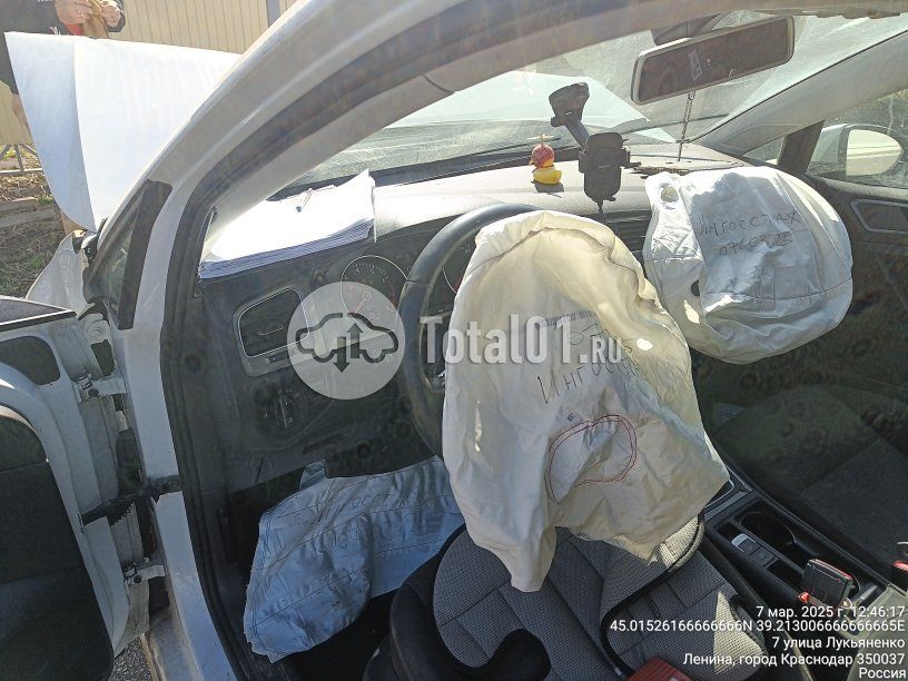 Фото Volkswagen Golf 88